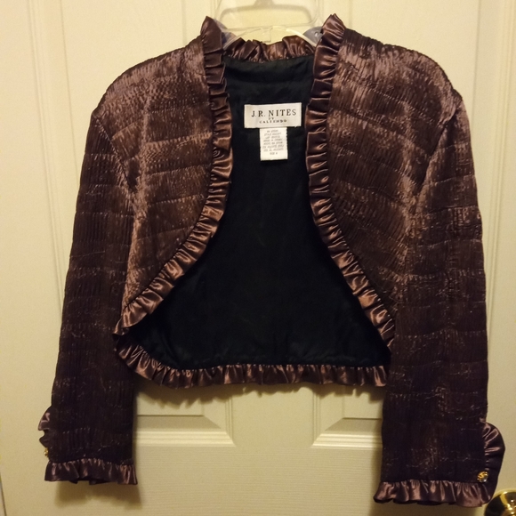 J.R Nites by Caliendo Satin Metallic Sheen Ruffle Edge Trim Shrug Bolero Evening - Picture 4 of 4